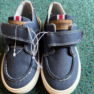 Sporty Kids Navy Sneakers with Velcro Strap
